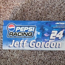 Action Racing 1:24 Diecast Jeff Gordon 24 Pepsi NASCAR 2000 Limited Edition