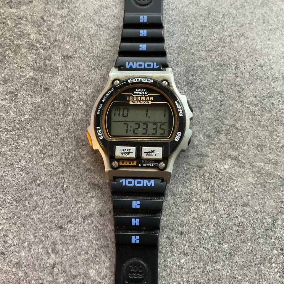 Reloj cronómetro alarma digital Indiglo vintage años 90 Timex Ironman para hombre BCF Foto 2 de 4