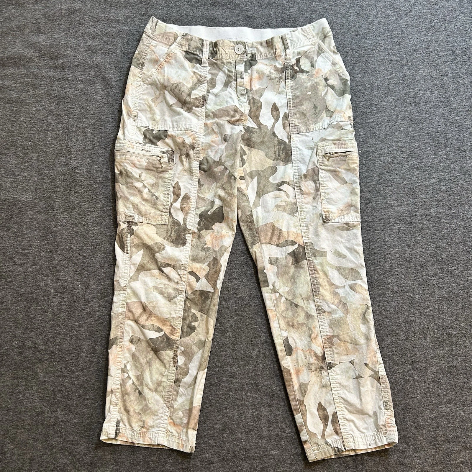 Chico's Capri Pants Women's Size 00 US Size 2 Camo Zip Pockets
Opens in a new window or tab