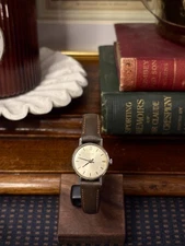 Universal Genève Hand-Wound Watch | Swiss Made | Silver Dial | Vintage Dress 60s