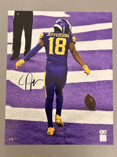 Justin Jefferson Autographed Signed 16x20 Minnesota Vikings w/ COA Beckett