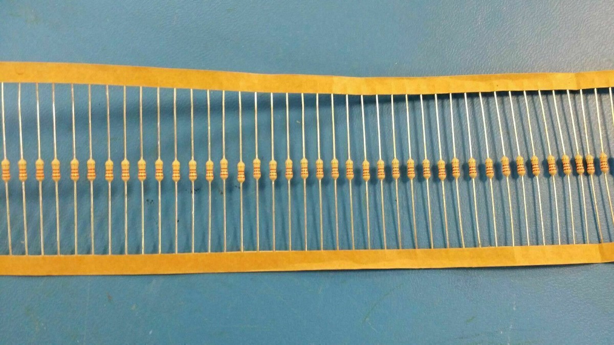 Lotto Di 80 Resistenze Al Carbonio 2,2K Ohm (2200 Ohm) 1/4W 5%, Pacco In Striscia, Made In USA