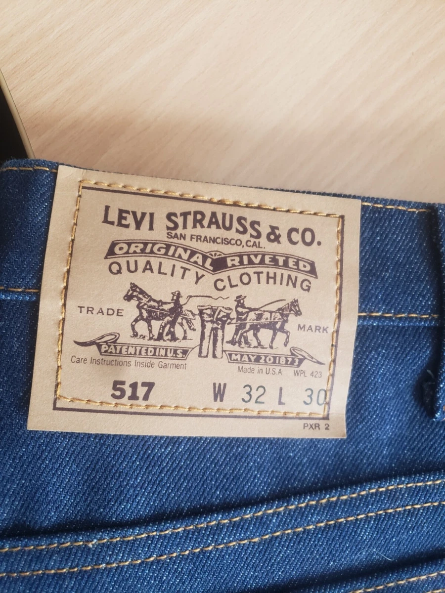 Levi's 517 bootcut top
