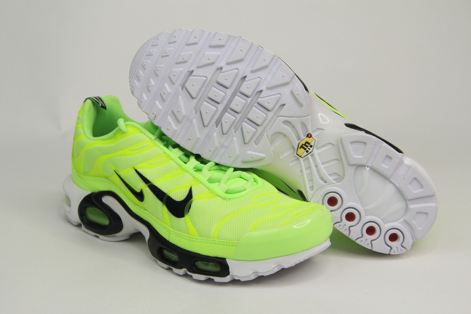 nike air max plus premium lime blast