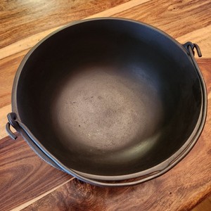 Cast Iron Scotch Bowl No. 4, 10-3/4" W x 4-5/8" H, Pre-1890s *HAIRLINE*