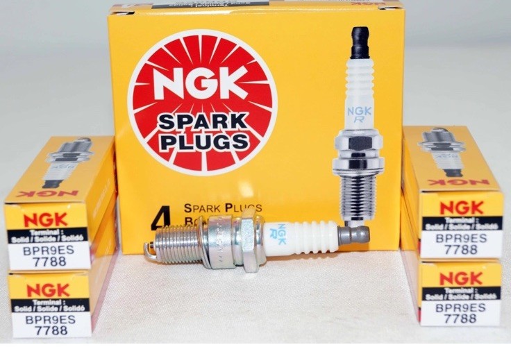 Set of 4 Genuine NGK 7788 Spark Plugs BPR9ES