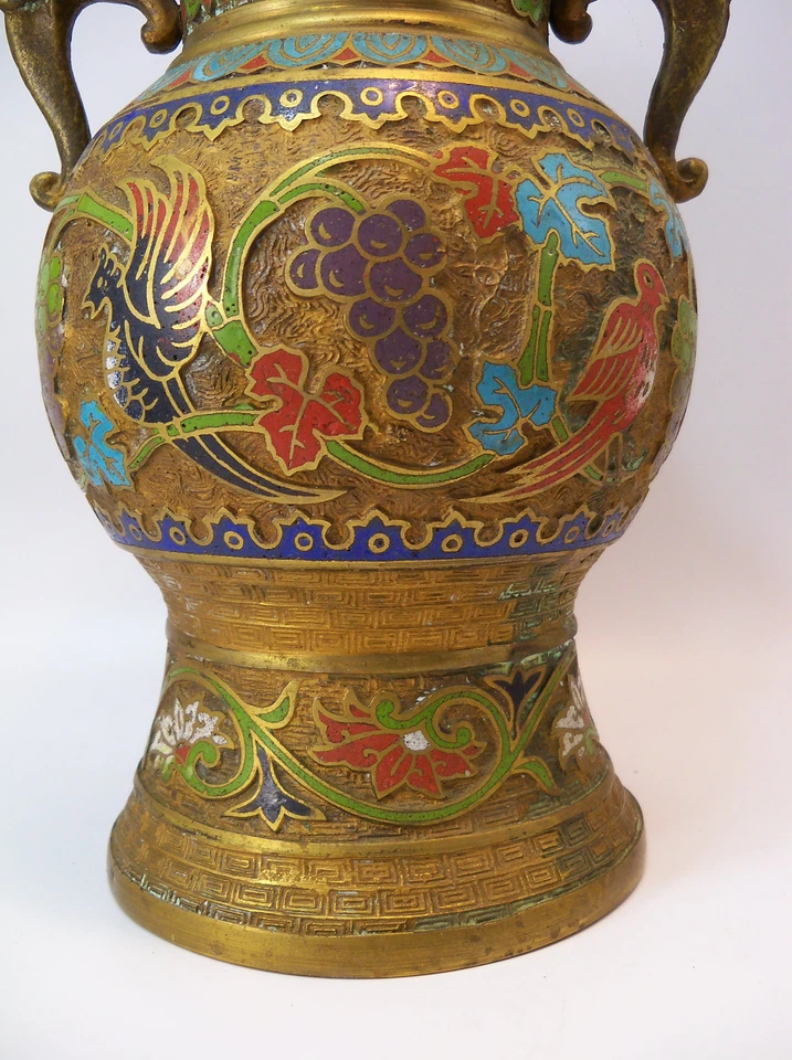 Vaso de esmalte vintage japonês de bronze cloisonne com alças de elefante - Imagem 4 de 4