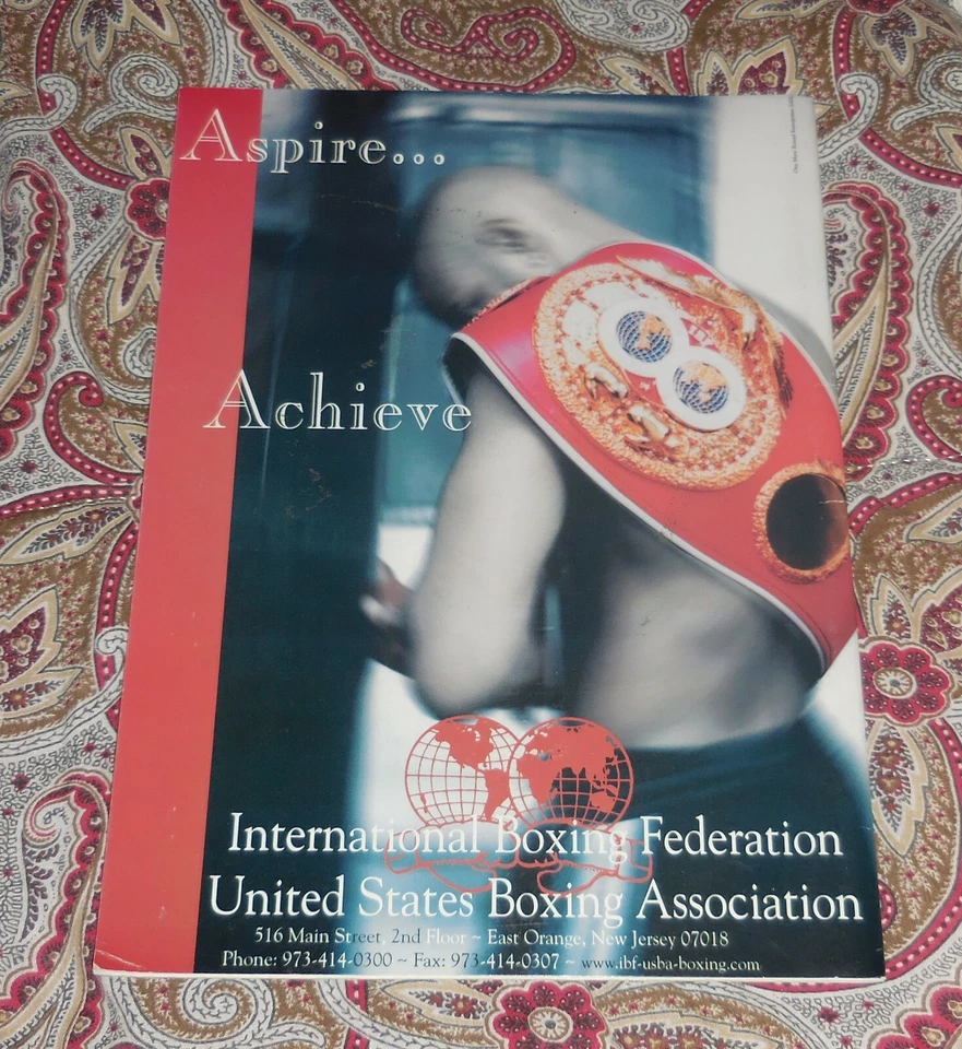 EVANDER HOLYFIELD VS FRES OQUENDO - 11/10/06 - THE ALAMODOME - LOOK! - Image 2 of 2