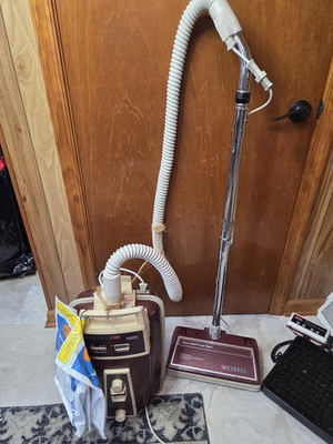 #ad Vintage Eureka Vacuum Cleaner Retro Model 1277 Vibra Groomer Roto Matic Canister $125.00