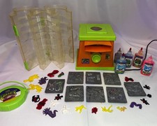 Vintage  93 Toymax Creepy Crawlers Workshop Bug Maker Oven, Bug Zoo, Xtra Molds