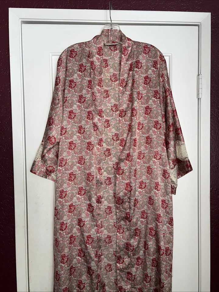 ROUPÃO LONGO DE SEDA COM CINTO VALENTINO TAMANHO ÚNICO - Imagem 2 de 4