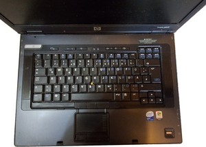Laptop HP Compaq nx8430, Defekt für Bastler, 15,4" Display & Tastatur