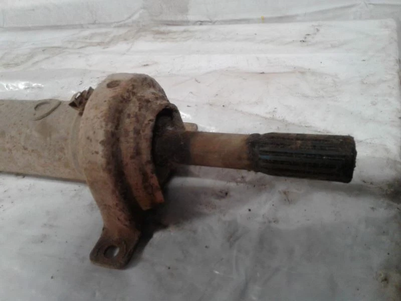 Rear Drive Shaft 155" Wb 4WD C6 Transmission Fits 86-92 FORD F250 PICKUP 1527666 Foto 3 de 4