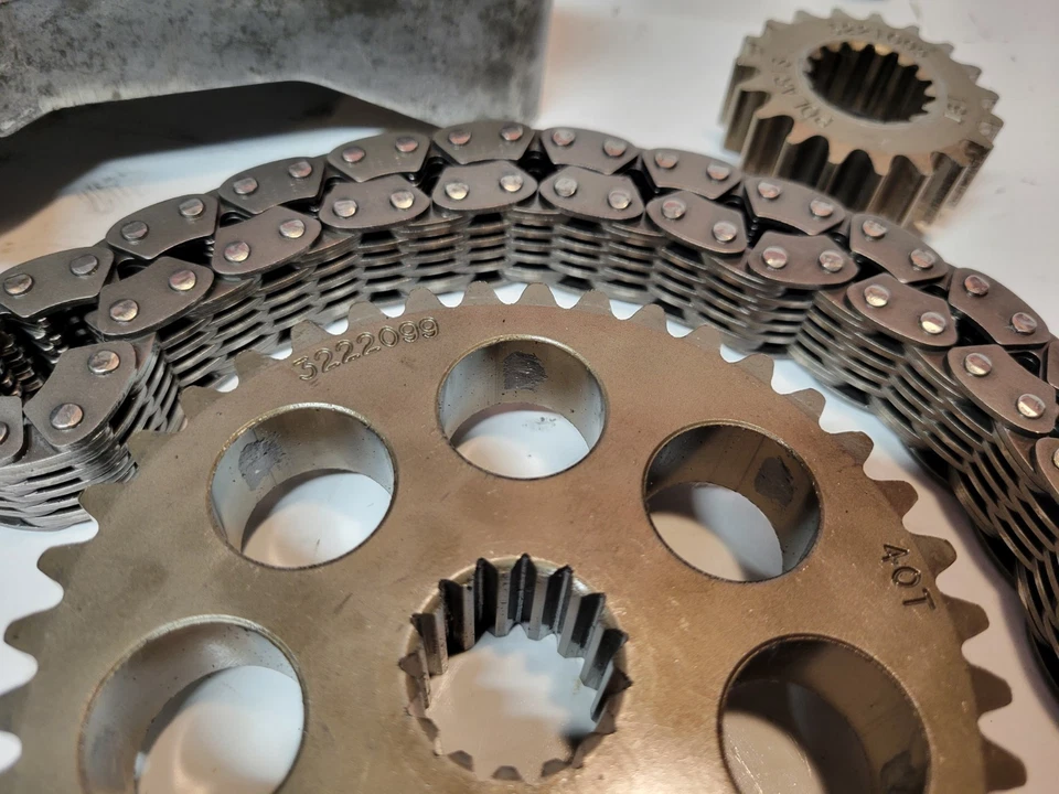 2000 Polaris RMK 600 Chaincase Set Complete 19T 40T 5630690 - Image 4 of 4