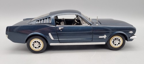 Modellini auto 1:18 Solido Mira Ford Mustang 1964 1/2 - Foto 4 di 7