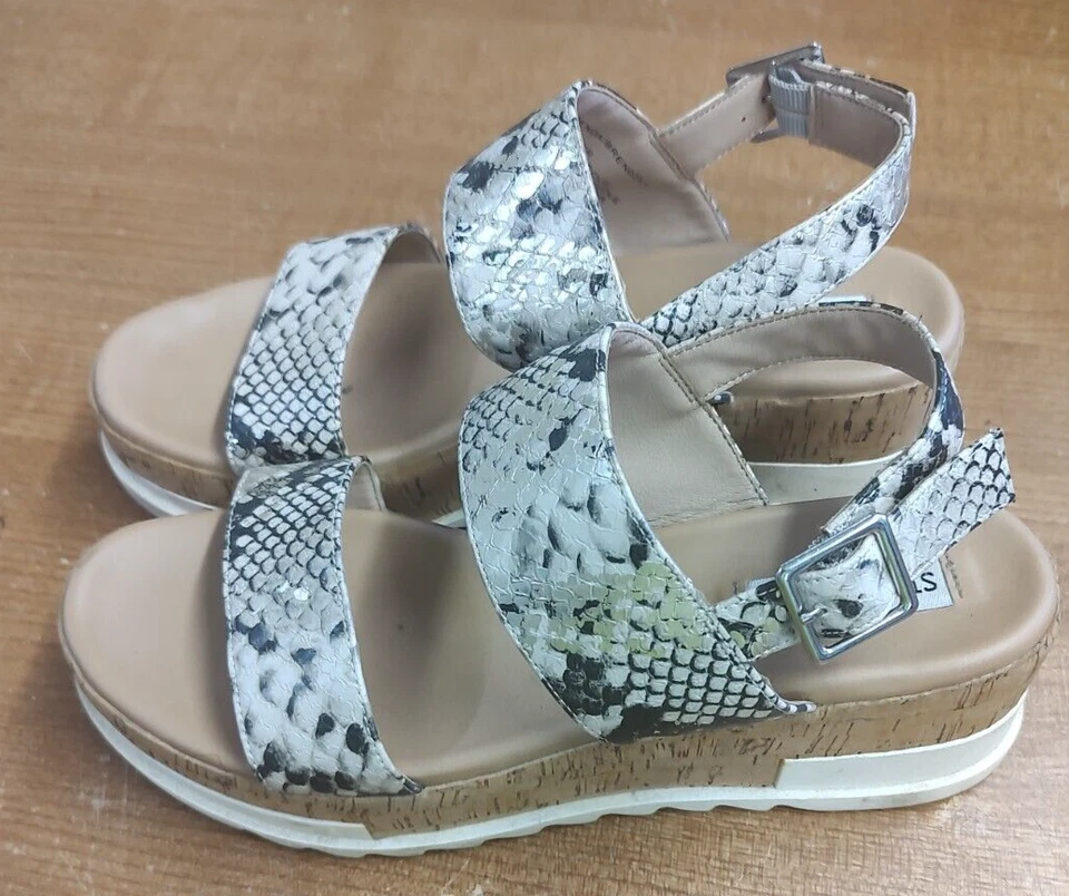 SANDÁLIAS STEVE MADDEN BRENDA OURO COBRA CUNHA CURA TAMANHO 8.5 - Imagem 2 de 4