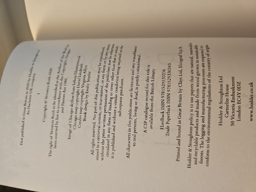 ●Chosen Ones●Veronica Roth~FAIRYLOOT~☆Signed☆~stencilled edges - Picture 9 of 9