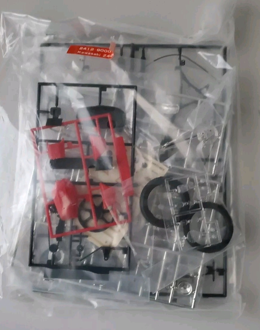 ☆s☆ KAWASAKI Z400FX VINTAGE 1982 MONOGRAM 1/15 MOTORCYCLE MODEL