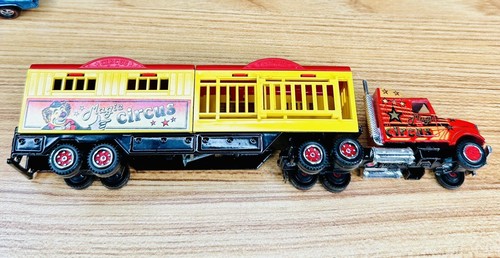 Majorette Super Movers Magic Circus Tractor Trailer with Animals Made in France - Picture 8 of 13