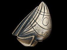 QG15102 VINTAGE 1970s CUT-OUT  SAILBOAT  BRASSTONE BELT BUCKLE