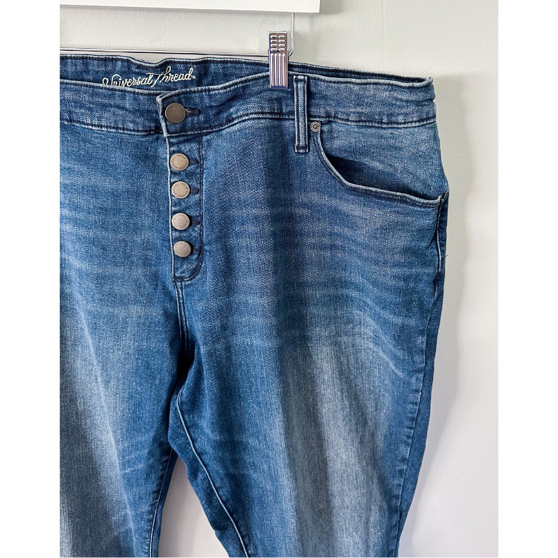 Universal Thread Cropped Jeans - Plus Size 22W - image 5