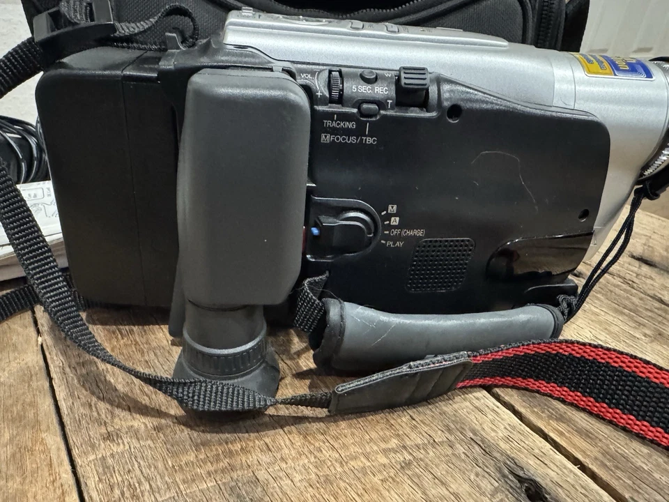 JVC GR-SXM260U Compact VHS-C Video Camera Camcorder Super VHS TESTED - Image 4 of 4