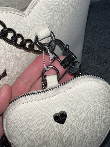 Betsey Johnson XOXOTE-C Ivory White Scalloped Tote Chain Strap Y2K Shoulder Bag - Picture 7 of 13