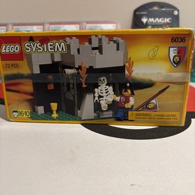 LEGO 6036 Royal Knights Skeleton Surprise NIB