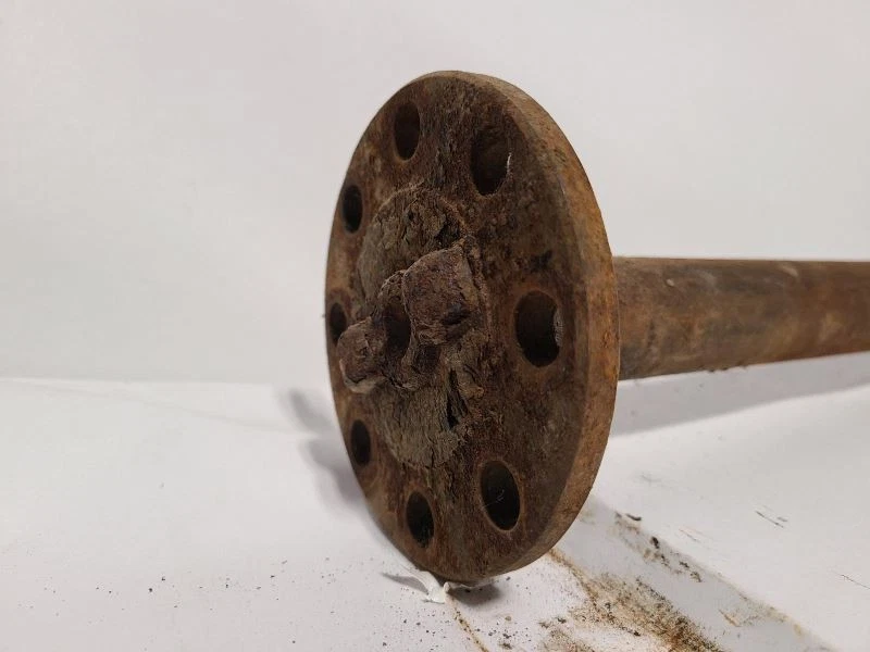 Passenger Axle Shaft Rear Axle Fits 73-93 CHEVROLET FORWARD CONTROL 1657872 - Image 2 of 3