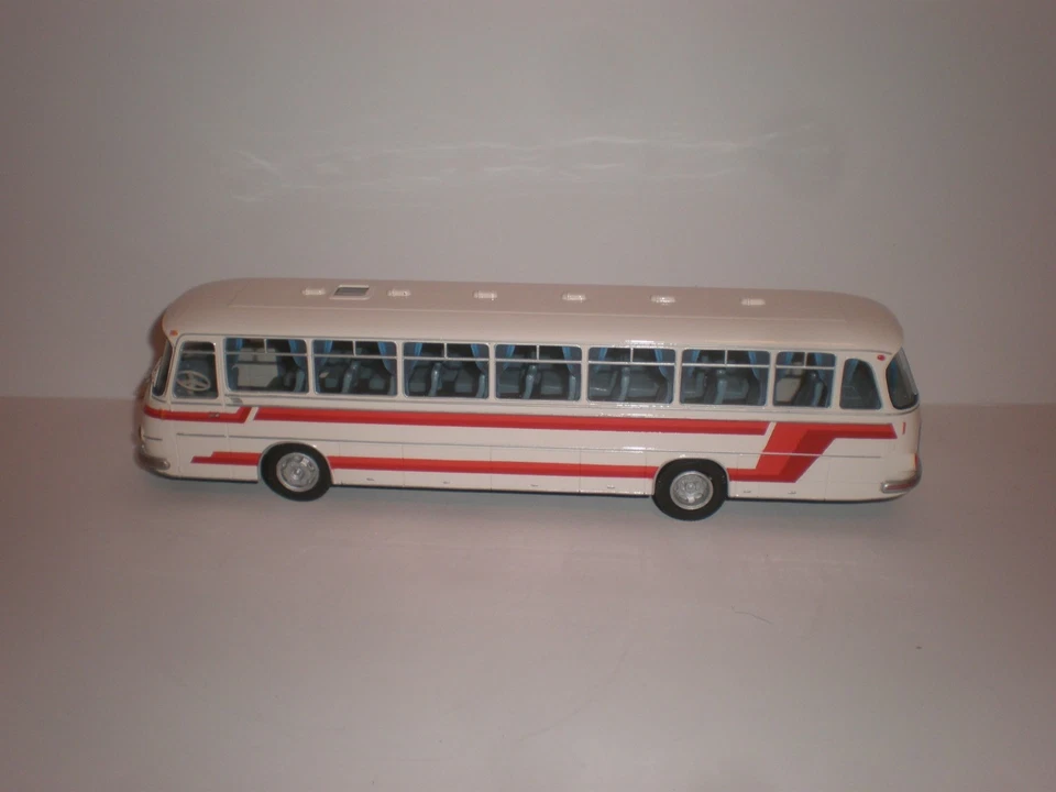 1/43 Spain bus Setra Seida S 14 La Montanesa / 1960'S - Image 3 of 4