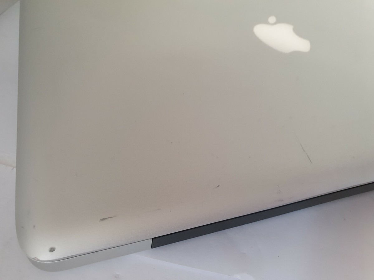 Macbook Pro a1278 Mid 2011 13.3 inch 500gb hdd 8gb intel I5 2.40