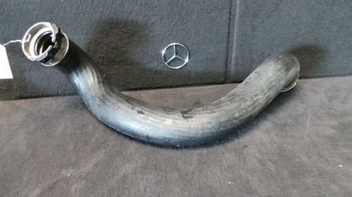 R30-562 * Mercedes-Benz W204 C-Kl. Ladeluftschlauch Turboschlauch // A2045282682