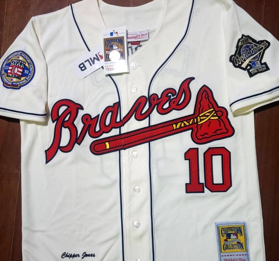 ¡Nuevo! Camiseta deportiva Atlanta Braves #10 Chipper Jones parches dobles cosida limitada marfil Foto 3 de 4