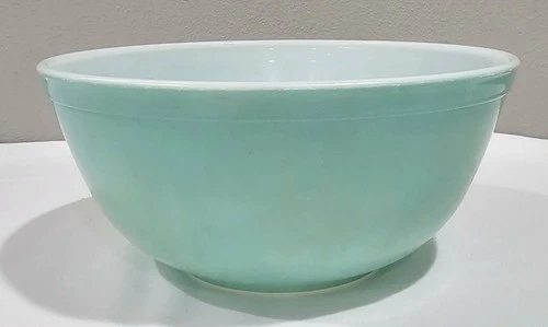 VTG Pyrex 8.5” Diameter #403 Nesting Mixing Bowl Turquoise Robins Egg Blue