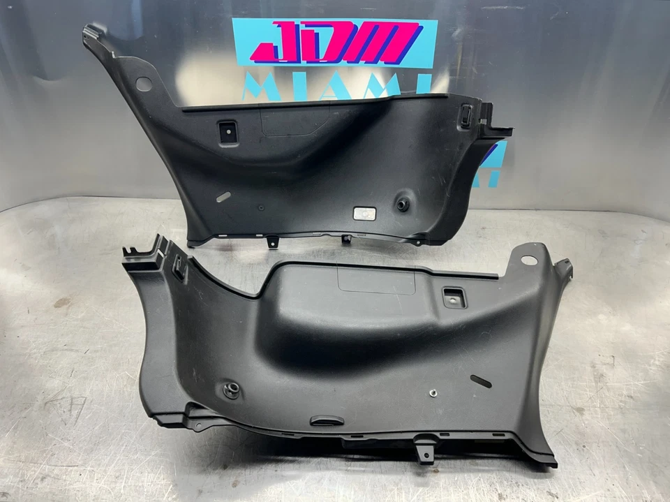 Juego de panel de moldura interior maletero trasero Subaru Impreza WRX STI 2008-2014 hatchback Foto 2 de 4