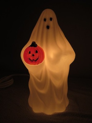 VTG 1995 Empire 9'' Halloween Ghost Carrying Pumpkin Tabletop Lamp Blow Mold