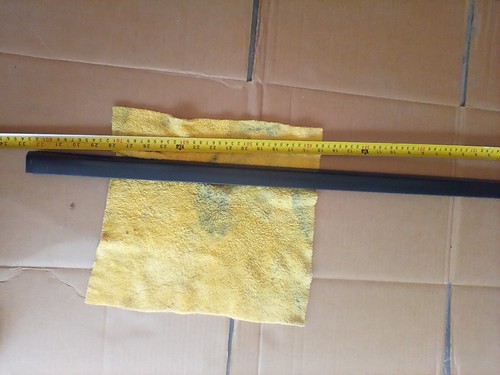 2007-2014 GM Silverado suburban Left driver 1500 front Door belt molding OEM - Picture 10 of 10