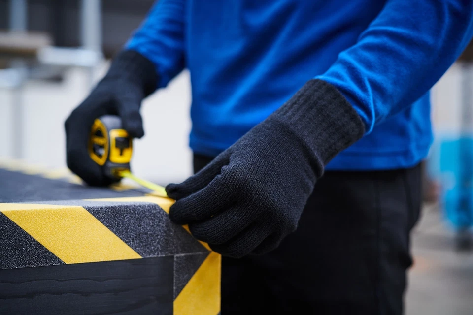 Regatta Professional Unisex Knitted Gloves TRG201 - Winter Soft Warm Gloves - Image 3 of 4