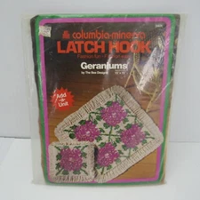 Vintage Columbia Minerva Latch Hook Geraniums Floral Craft 1975 Add a Unit 3401