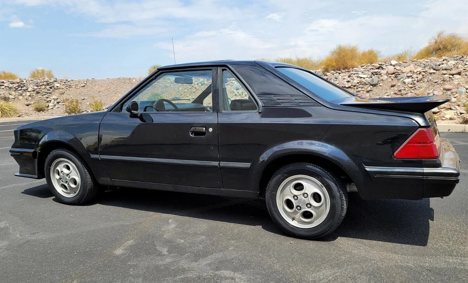Cuarto de cristal trasero izquierdo Ford Escort EXP, Mercury LN7: 1982, 1983, 1984 - 1988 Foto 3 de 4