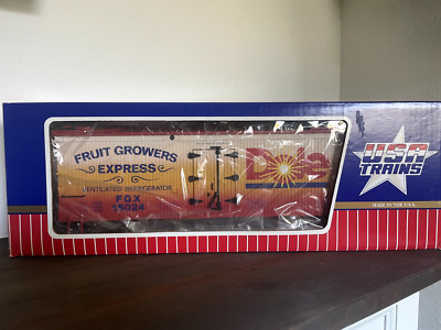 USA Trains R-1648 Dole #1 Fruit Grower Express Refrigerator Car with Sleeve