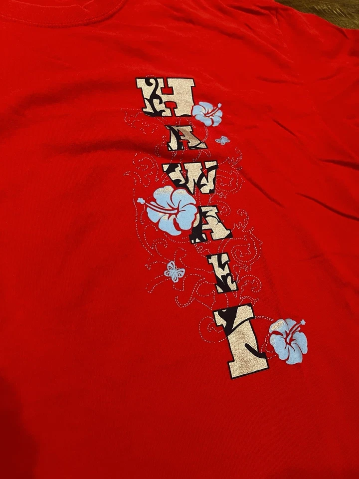 Camiseta De Colección Y2k Hawaii Tribal Floral Gráfico Metálico Roja Grande Foto 2 de 4