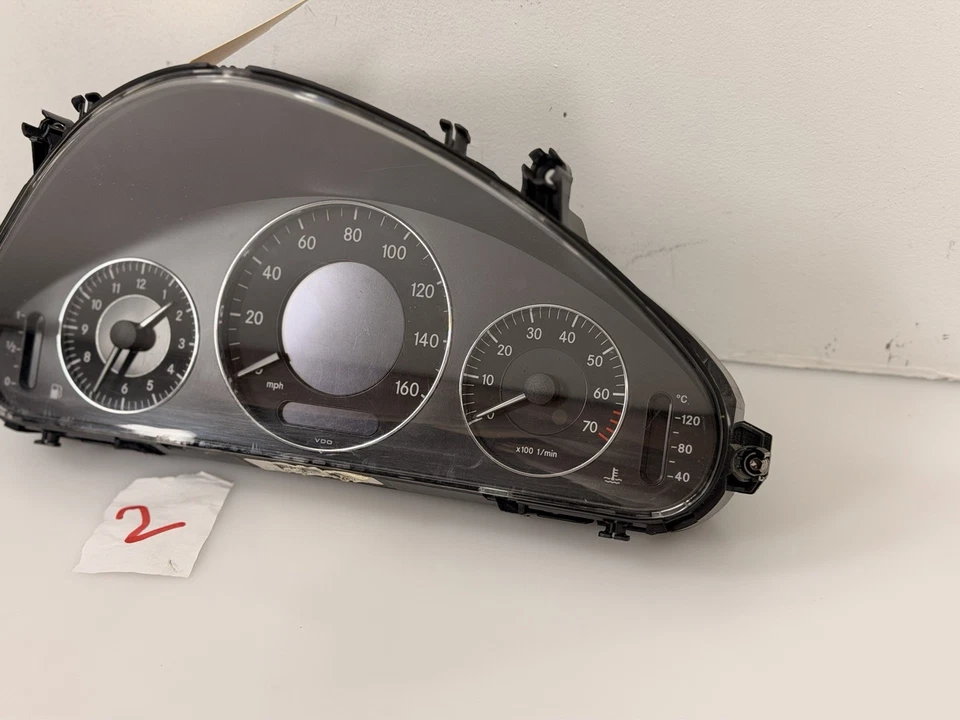2003-2006 Mercedes W211 E320 E500 Instrument Cluster Speedometer 131k 2115402947 - Image 2 of 4