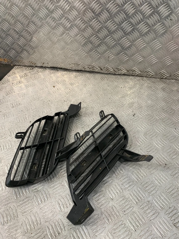 Nissan Almera 2002 par de parachoques delantero rejilla 62332BM400 #2 Foto 2 de 4