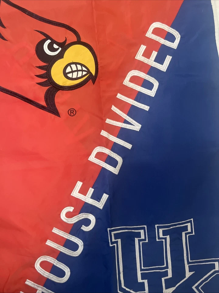 CASA DIVIDIDA Louisville vs Kentucky Bandera 27" x 42" Dos Caras Estilo #15906944 Foto 4 de 4