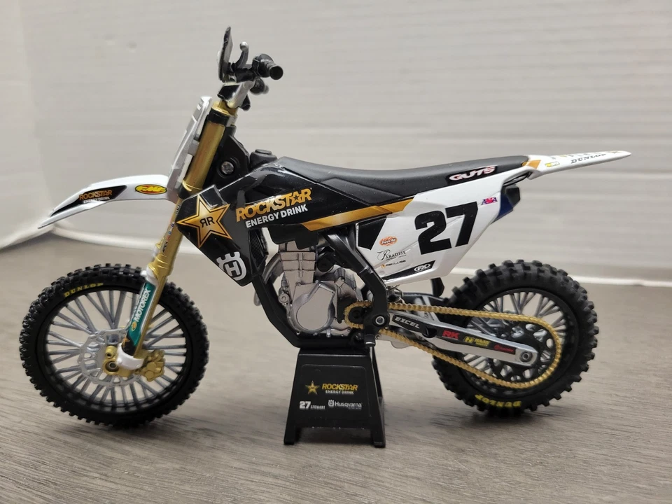 NUEVA BICICLETA DE CARRERAS RAY 58403 ROCKSTAR HUSQVARNA FC450 1/12 #27 MALCOLM STEWART NUEVA EN CAJA Foto 2 de 4