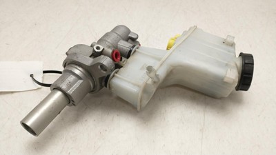 Volkswagen Golf Mk7 2018 Facelift Brake Master Cylinder 8V2611021 