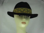 WOMEN'S BLACK FELT HAT -