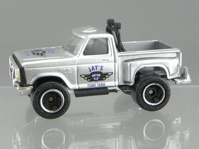 Vintage 1985 Matchbox Diecast 1/73 Flight Team Silver Chevy Flareside Pick-Up NM