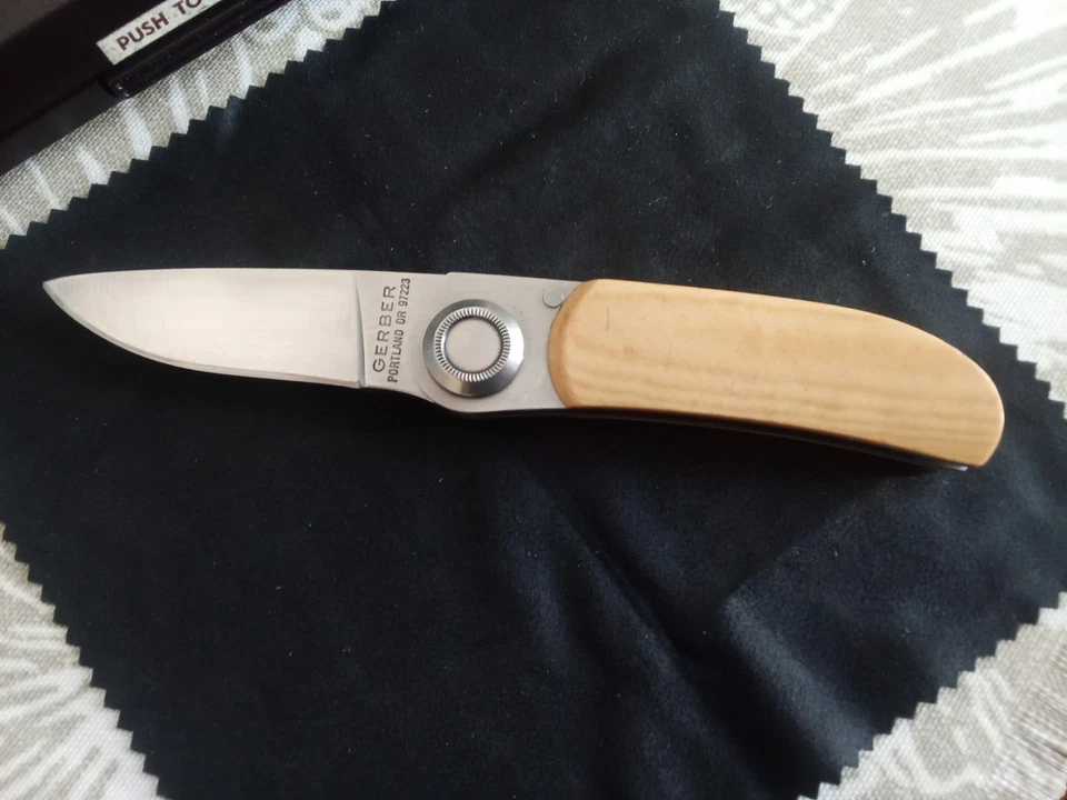 Navaja de bolsillo plegable Gerber: Paul 2PM 1ª edición Foto 4 de 4